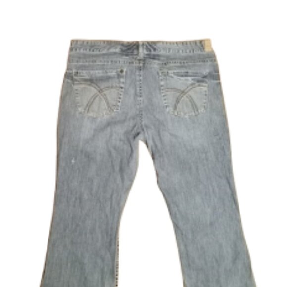 size 17/18 jeans flare short leg from maurices y2k denim - Picture 3 of 14